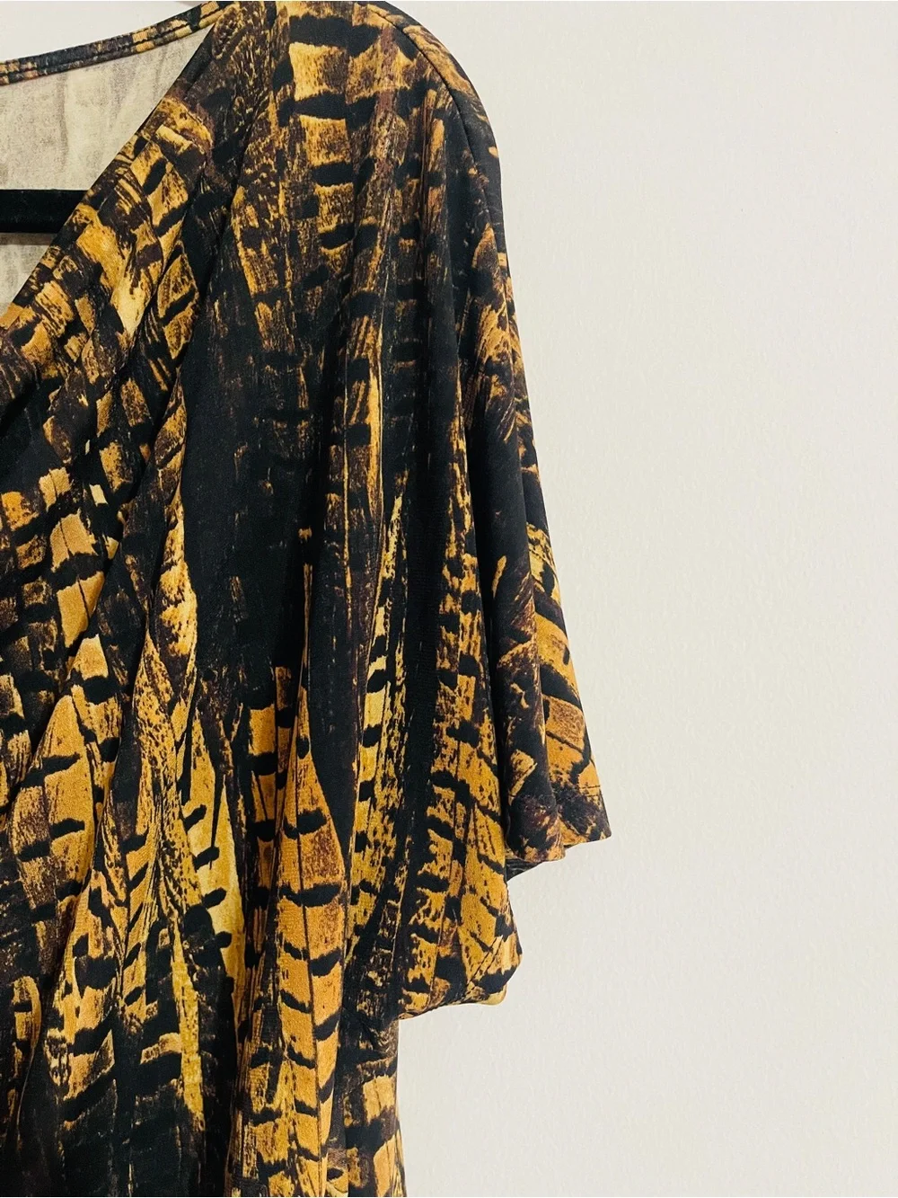Michael Kors Cowl Neck Drape Top Sz L Abstract Feather Graphic Print Boho Chic